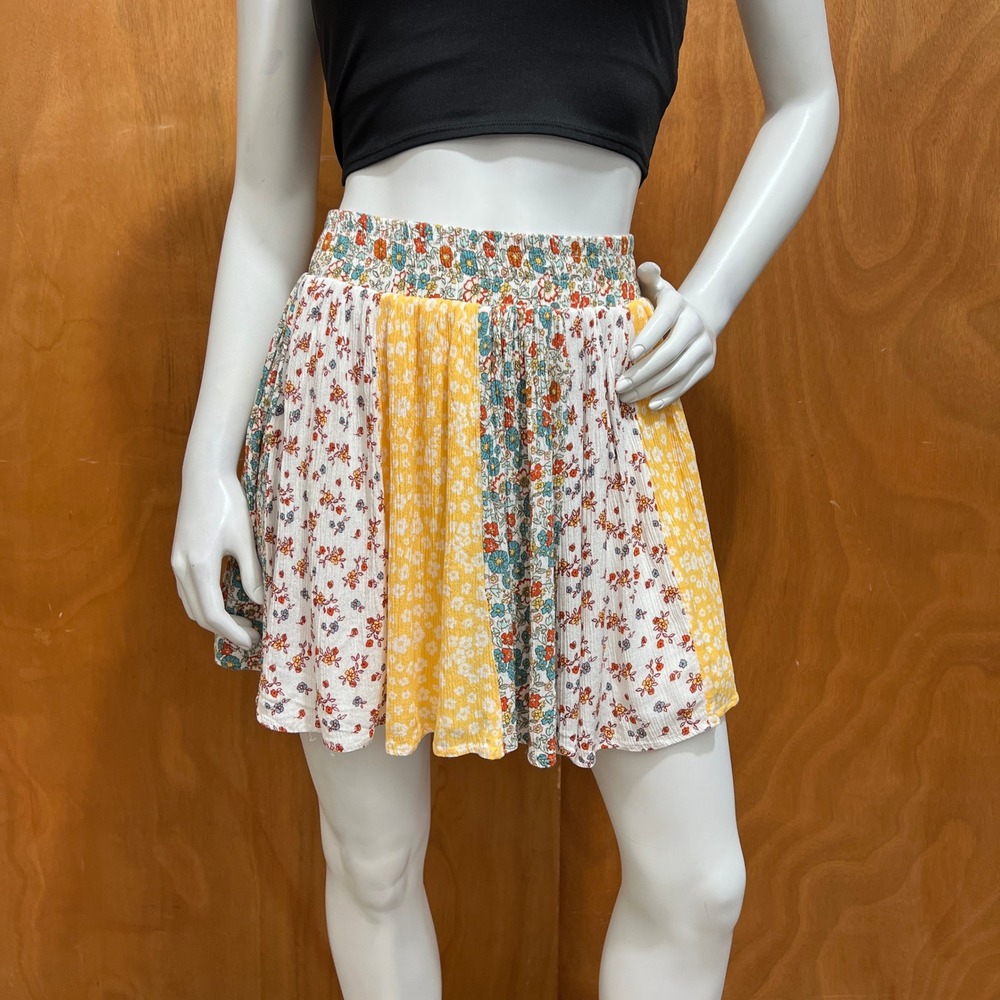 If It Were Me Boho Floral Patchwork Skirt Sz L Smocked Waist Lined Mini Skirt